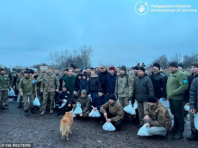 Nga và Ukraine tiến hành trao đổi tù nhân - Ảnh 3.