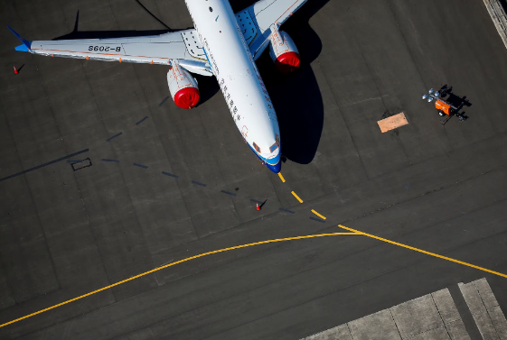 Boeing 737 MAX thực hiện chuyến bay chở khách đầu tiên tại Trung Quốc kể từ tháng 3/2019 - Ảnh 1.