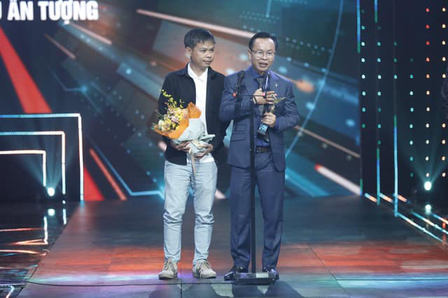 BTV Đức Đệ: Chất điện ảnh từ hiện thực đem đến cảm xúc cho người xem - Ảnh 1. BTV Đức Đệ: Chất điện ảnh từ hiện thực đem đến cảm xúc cho người xem - Ảnh 1.