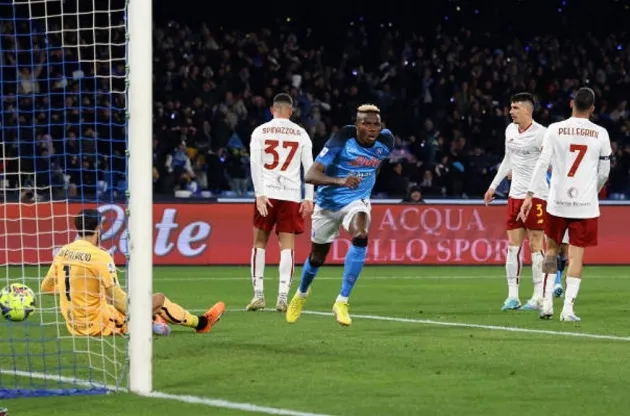 Thắng AS Roma, Napoli củng cố ngôi đầu - Ảnh 1.