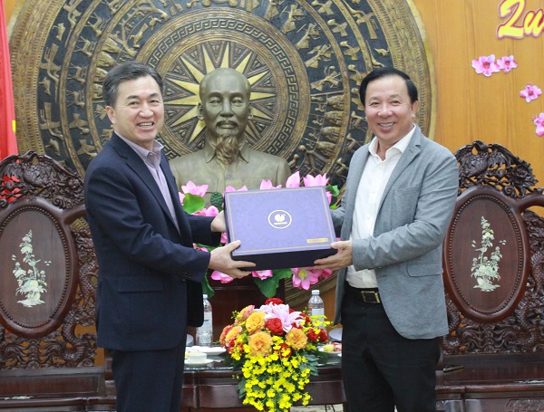 Tỉnh Long An hợp tác với bệnh viện lớn của Hàn Quốc - Ảnh 1. Tỉnh Long An hợp tác với bệnh viện lớn của Hàn Quốc - Ảnh 1.