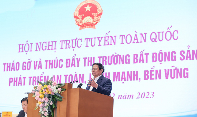 Thủ tướng: Thúc đẩy thị trường bất động sản lành mạnh, “không ai giải cứu ai - Ảnh 1.