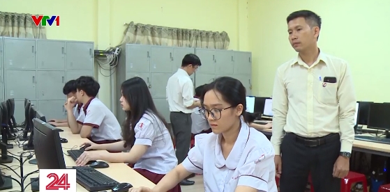 TP Hồ Chí Minh: Học sinh bắt đầu đăng ký thi đánh giá năng lực 2023 - Ảnh 2.