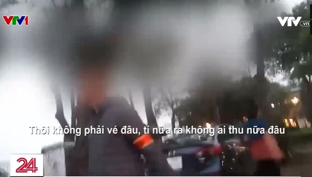 Lộn xộn tình trạng trông giữ xe tại một số khu di tích - Ảnh 4. Lộn xộn tình trạng trông giữ xe tại một số khu di tích - Ảnh 4.