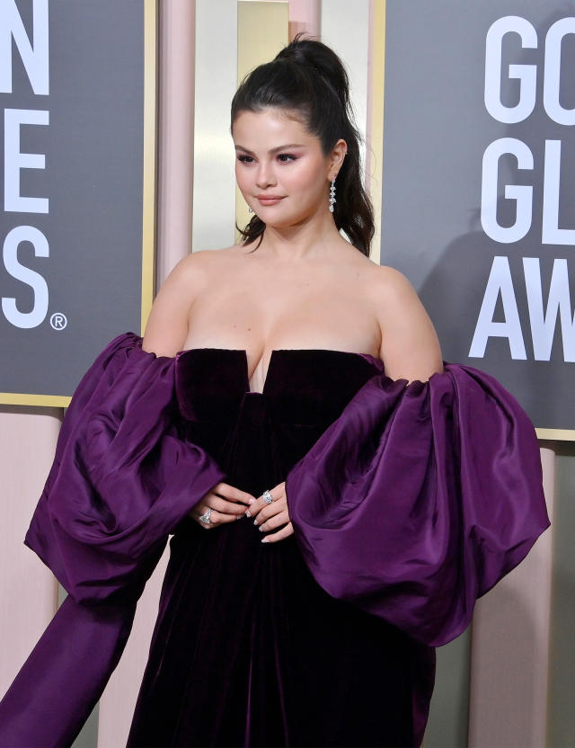 Selena Gomez khóc hết nước mắt vì bị miệt thị ngoại hình - Ảnh 1.