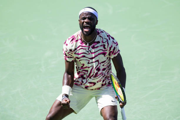 Frances Tiafoe giành vé vào bán kết đơn nam Indian Wells mở rộng 2023   - Ảnh 2.