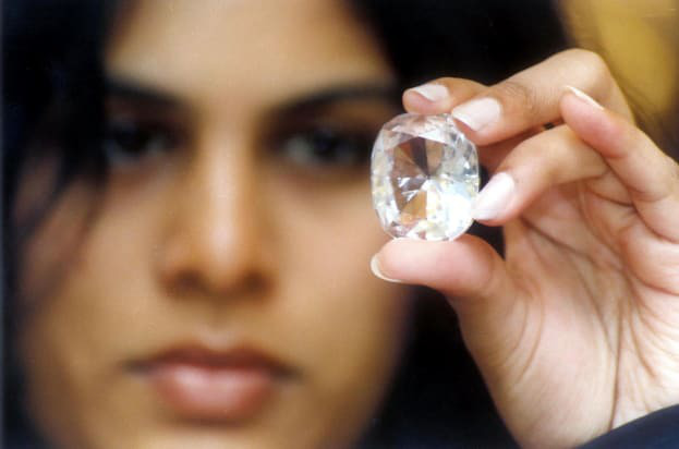 Một trong những viên kim cương nổi tiếng nhất thế giới được triển lãm tại Anh - Ảnh 1.