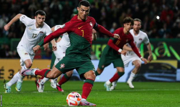 Cristiano Ronaldo phiên bản 2023: Phong độ phục hồi, niềm vui trở lại - Ảnh 1.