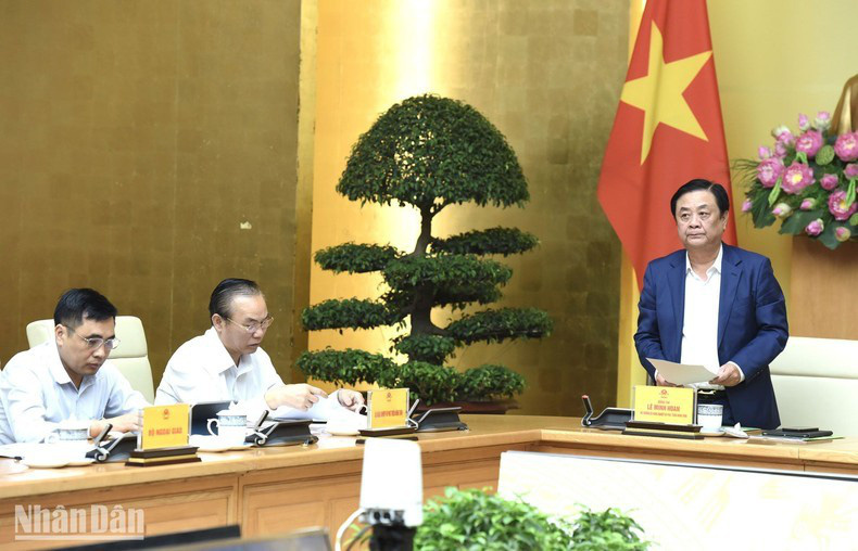 
At the working session (Photo: NDO)
