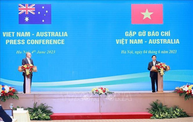 
Prime Minister Pham Minh Chinh and his Australian counterpart Anthony Albanese meet the press. (Photo: VNA)
