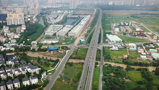 Cần tháo gỡ vướng mắc pháp lý cho thị trường bất động sản - Ảnh 1.