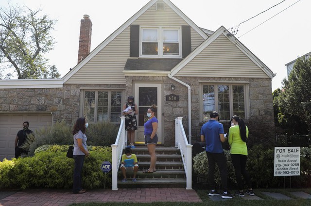 Lãi suất vay mua nhà tại Mỹ lên cao nhất kể từ năm 2000 - Ảnh 1.