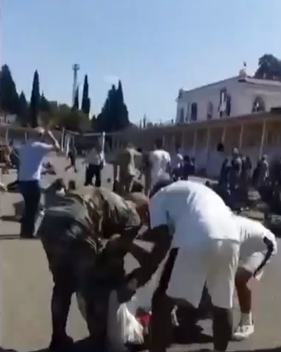 Học viện Qu&acirc;n sự Syria bị tấn c&ocirc;ng, &iacute;t nhất 100 người thiệt mạng - Ảnh 1.