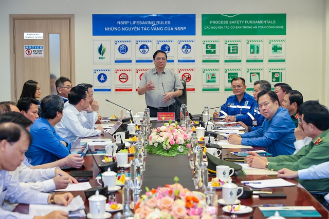 Thủ tướng: Cần tái cấu trúc tổng thể Lọc hóa dầu Nghi Sơn - Ảnh 1. Thủ tướng: Cần tái cấu trúc tổng thể Lọc hóa dầu Nghi Sơn - Ảnh 1.