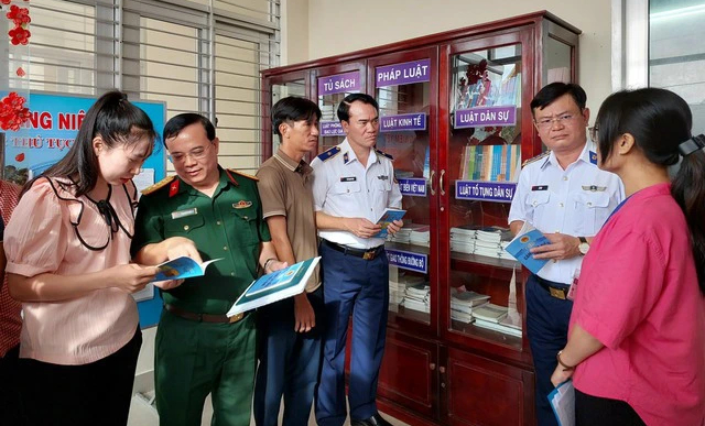 Hiệu quả tuyên truyền, phổ biến Luật Cảnh sát biển Việt Nam tại Tiền Giang - Ảnh 1. Hiệu quả tuyên truyền, phổ biến Luật Cảnh sát biển Việt Nam tại Tiền Giang - Ảnh 1.