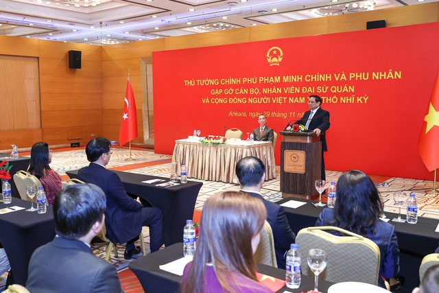 Thủ tướng: D&ugrave; đi đ&acirc;u, ch&uacute;ng ta đều c&oacute; quyền tự h&agrave;o l&agrave; người Việt Nam - Ảnh 1.