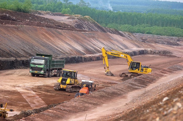Bộ GTVT đề nghị đẩy nhanh thủ tục cho 9 mỏ vật liệu xây cao tốc - Ảnh 1.