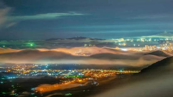 Săn mây phố biển Nha Trang trên đỉnh núi Hòn Én - Ảnh 1.