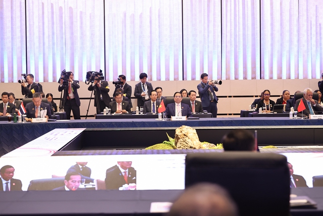 Thủ tướng Phạm Minh Chính: 3 phương hướng lớn để con thuyền ASEAN - Nhật Bản vượt mọi thách thức, rẽ sóng vươn xa - Ảnh 4. Thủ tướng Phạm Minh Chính: 3 phương hướng lớn để con thuyền ASEAN - Nhật Bản vượt mọi thách thức, rẽ sóng vươn xa - Ảnh 4.