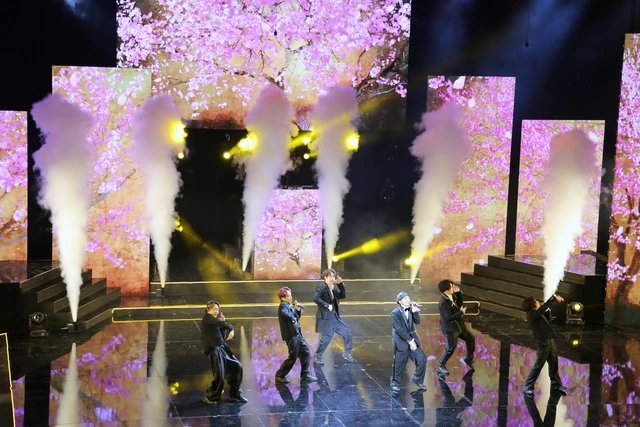 The famous Japanese boy band to perform their hits in Vietnam - Ảnh 7.