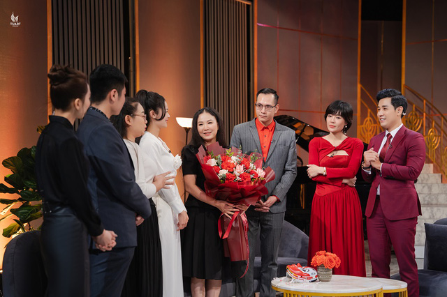 NSƯT Lộc Huyền - Mạnh Linh: C&acirc;u chuyện t&igrave;nh y&ecirc;u giữa người h&acirc;m mộ v&agrave; thần tượng - Ảnh 4.