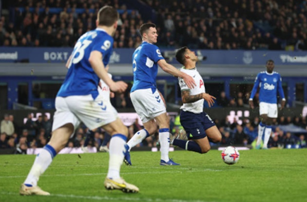 Tottenham đánh rơi chiến thắng trên sân của Everton - Ảnh 1. Tottenham đánh rơi chiến thắng trên sân của Everton - Ảnh 1.