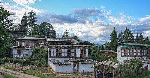 Bhutan: Làn sóng li hương và vấn đề bảo tồn văn hóa - Ảnh 1.