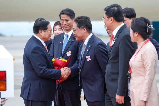 Thủ tướng Phạm Minh Chính tới Hiroshima bắt đầu dự Hội nghị Thượng đỉnh G7 và làm việc tại Nhật Bản - Ảnh 2.
