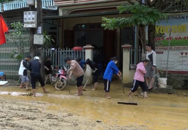 Mưa lớn, lốc xoáy gây thiệt hại tại nhiều địa phương - Ảnh 3.