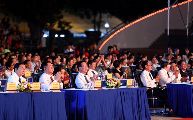 Chủ tịch nước dự Lễ đón Bằng UNESCO đối với nghệ thuật làm gốm của người Chăm - Ảnh 1.