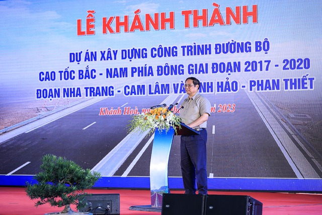Thủ tướng: Mục ti&ecirc;u th&ocirc;ng to&agrave;n tuyến cao tốc Bắc - Nam v&agrave;o năm 2025 l&agrave; khả thi - Ảnh 3.