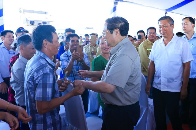 Thủ tướng: Mục ti&ecirc;u th&ocirc;ng to&agrave;n tuyến cao tốc Bắc - Nam v&agrave;o năm 2025 l&agrave; khả thi - Ảnh 5.