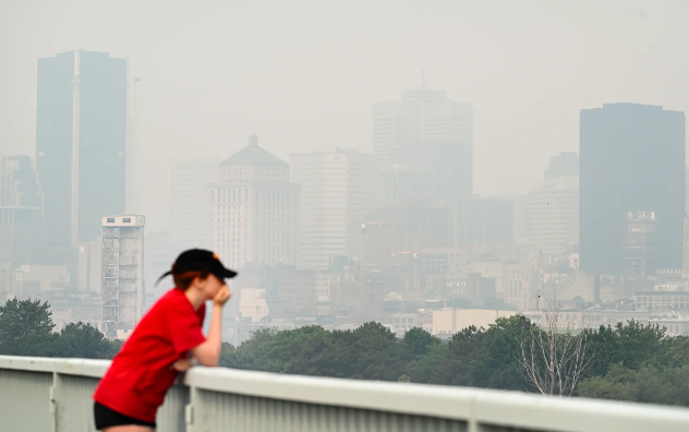 Montreal (Canada) có chất lượng không khí tồi tệ nhất khi cháy rừng hoành hành - Ảnh 3.