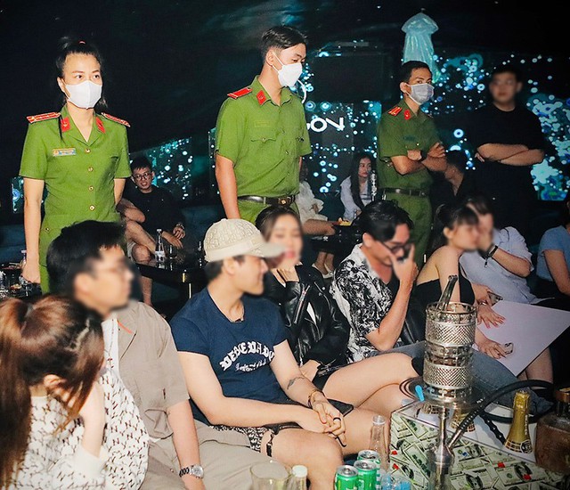 Công an Hà Nội, TP Hồ Chí Minh ra quân xử lý tình trạng sử dụng bóng cười - Ảnh 1.