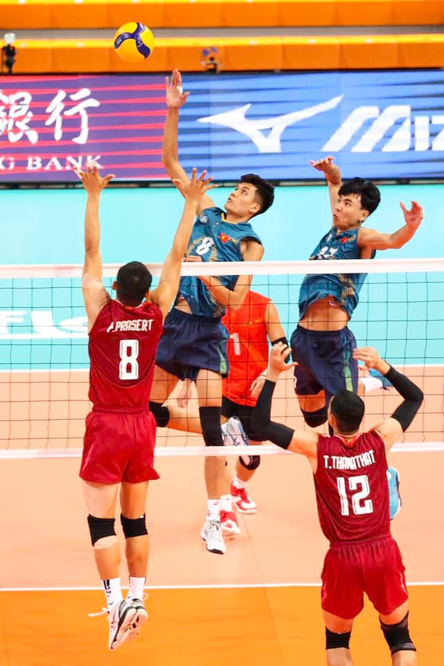 Thua ngược Thái Lan, ĐT bóng chuyền nam Việt Nam hụt vé chung kết AVC Challenge Cup - Ảnh 2.