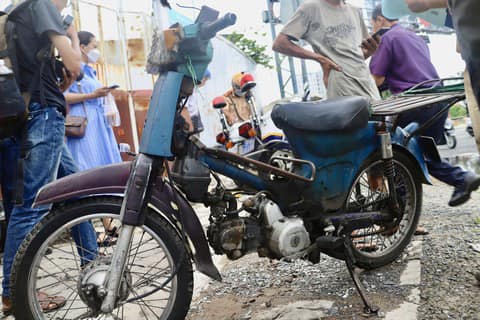 Công an TP. Hồ Chí Minh: Đẩy mạnh xử lý xe 2, 3 bánh cũ nát, chở hàng cồng kềnh mất an toàn - Ảnh 1.