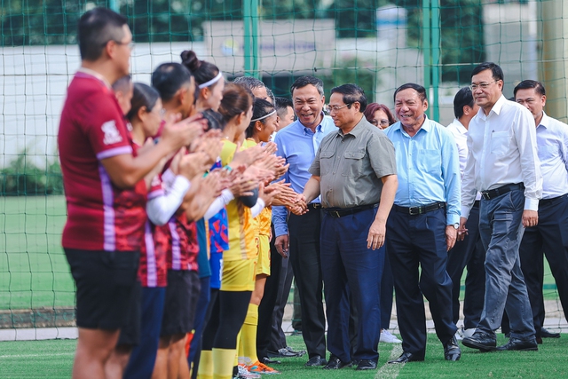 Thủ tướng chúc ĐT nữ Việt Nam dự World Cup thi đấu hết mình, chinh phục đỉnh cao - Ảnh 2.