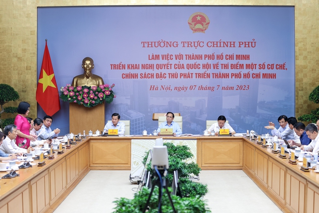 Thủ tướng: Hoàn thành hướng dẫn chính sách đặc thù với TP Hồ Chi Minh chậm nhất là ngày 15/8 - Ảnh 2. Thủ tướng: Hoàn thành hướng dẫn chính sách đặc thù với TP Hồ Chi Minh chậm nhất là ngày 15/8 - Ảnh 2.