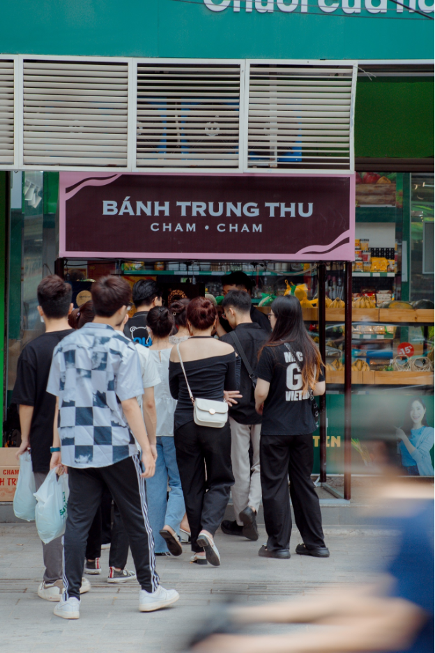 Người dân Thủ đô háo hức đón nhận sản phẩm bánh Trung thu ít ngọt mới của Sói Biển - Ảnh 4.