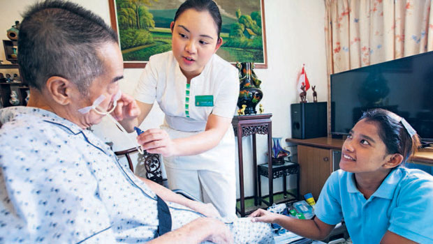 Singapore thúc đẩy chăm sóc bệnh nhân nội trú tại nhà - Ảnh 1.