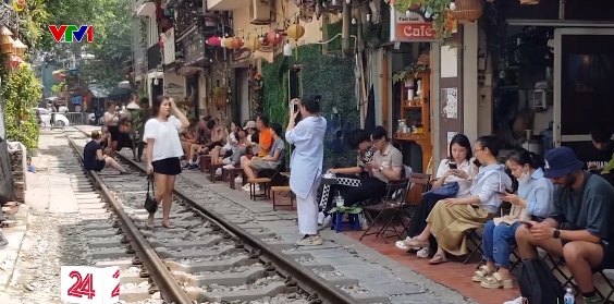 Xẻ thịt h&agrave;nh lang đường sắt - Ảnh 6.