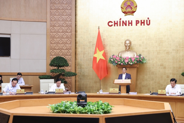 Thủ tướng: Tập trung củng cố, phát huy lĩnh vực nông nghiệp, dịch vụ và vực dậy lĩnh vực công nghiệp - Ảnh 6.