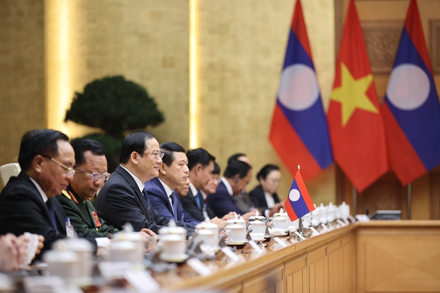Việt Nam - Lào tăng cường kết nối hai nền kinh tế, thúc đẩy các dự án hợp tác trọng điểm - Ảnh 3.
