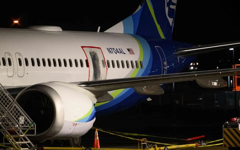 Sự cố bung cửa máy bay Boeing do sai sót mang tính hệ thống- Ảnh 2.