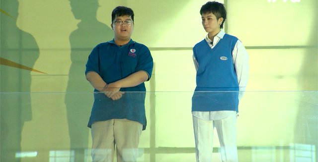 
Gil Lê serves as the presenter for Teenagers Shining (Photo courtesy of the program)
