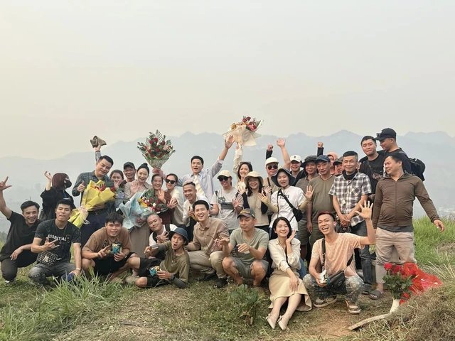 
The production crew snapping photos before saying goodbye
