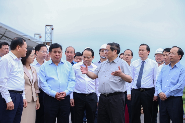 Thủ tướng thăm cửa khẩu Hữu Nghị, khảo sát một số dự án ở Lạng Sơn - Ảnh 4.