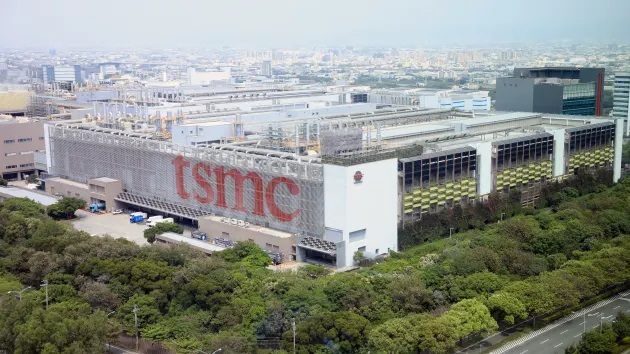 Động đất ở Đài Loan (Trung Quốc) làm tăng rủi ro đối với ngành sản xuất chip bán dẫn - Ảnh 1.