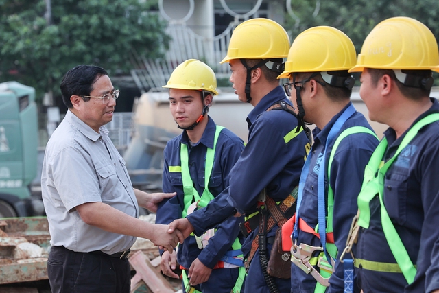 Thủ tướng dự lễ khởi công, khánh thành 4 dự án trọng điểm tại Thừa Thiên Huế - Ảnh 10.