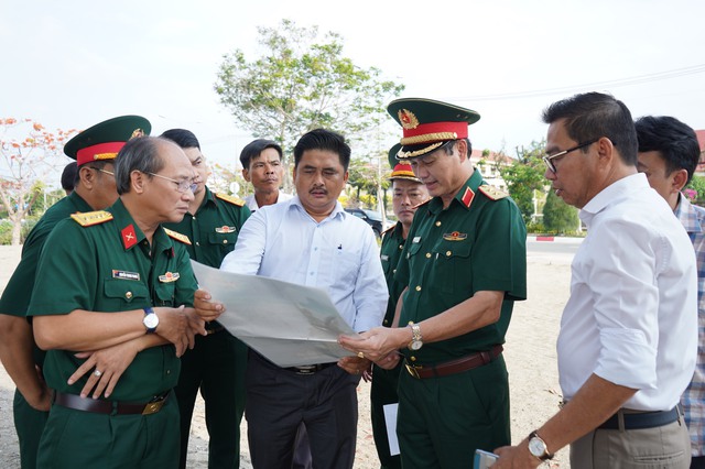 Bộ Tư lệnh TP Hồ Chí Minh kiểm tra tiến độ xây dựng Đền tưởng niệm Anh hùng liệt sĩ Chiến khu Rừng Sác - Ảnh 2.